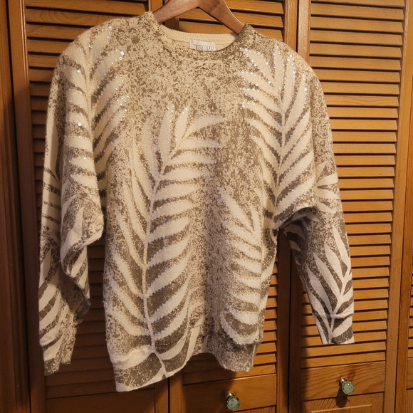 Miss Orly Creme & Tan Leaf Print Pullover Super Soft Sweater - Picture 2 of 7